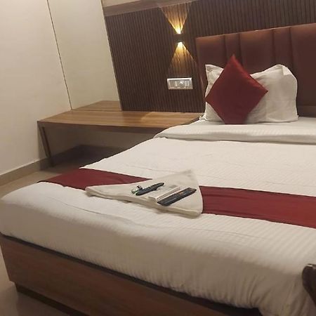 Capital O 69831 Hotel Mount Heera Chennai Bagian luar foto